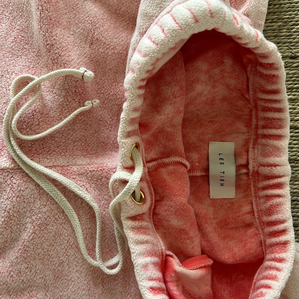 Les Tien Pink Sweat Pants with Drawstring. Dylan Classic Sweat Pants